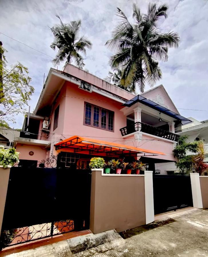 Appartement Ocean Pearl Residency à Kochi Extérieur photo